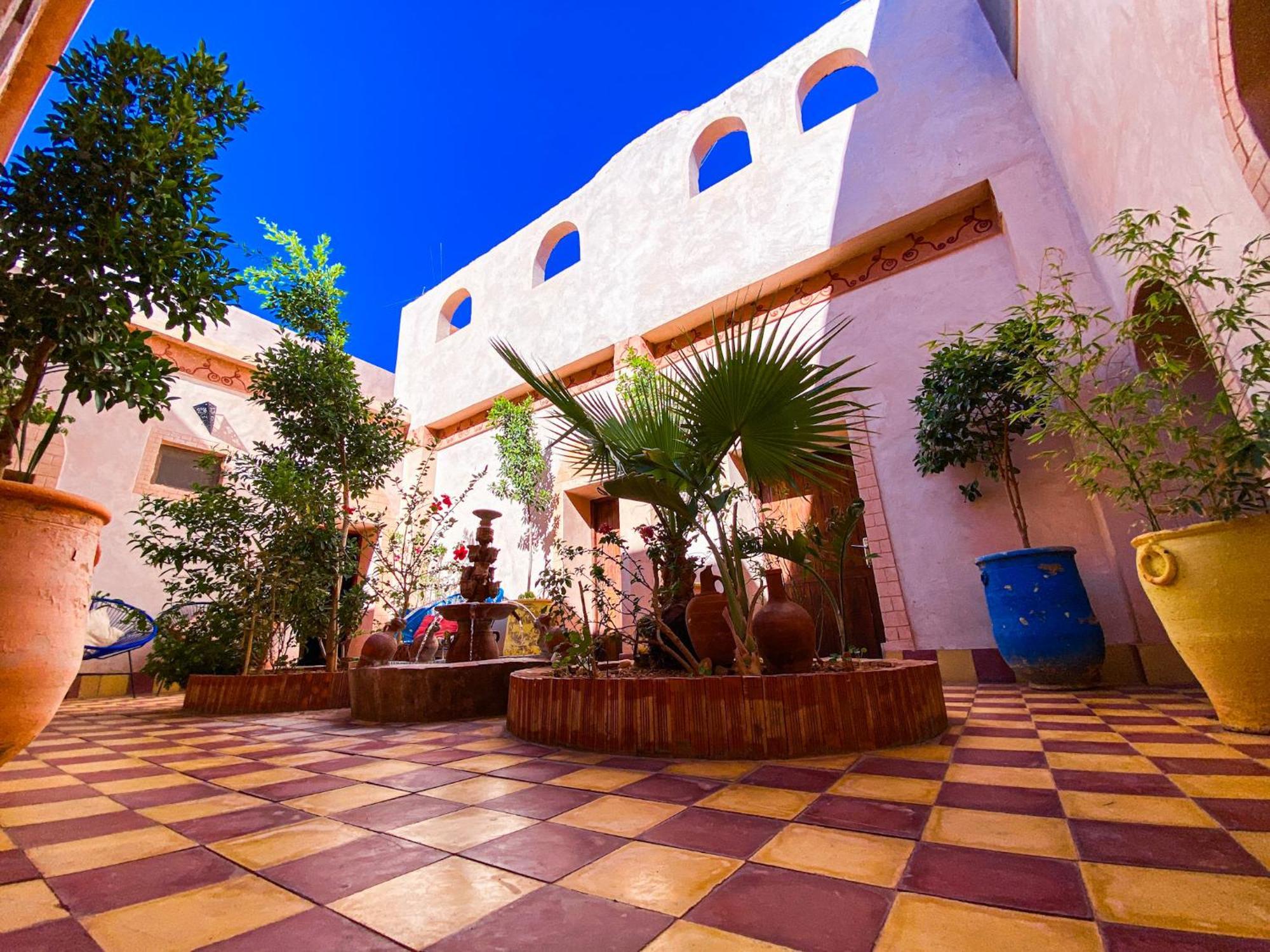 Auberge Ayouze Aït-Ben-Haddou Exterior foto